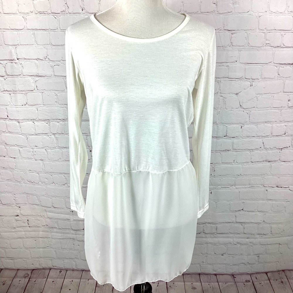 O2 Collection White Long Sleeve Top w/Sheer Bottom‎ Half. Women’s Size Small